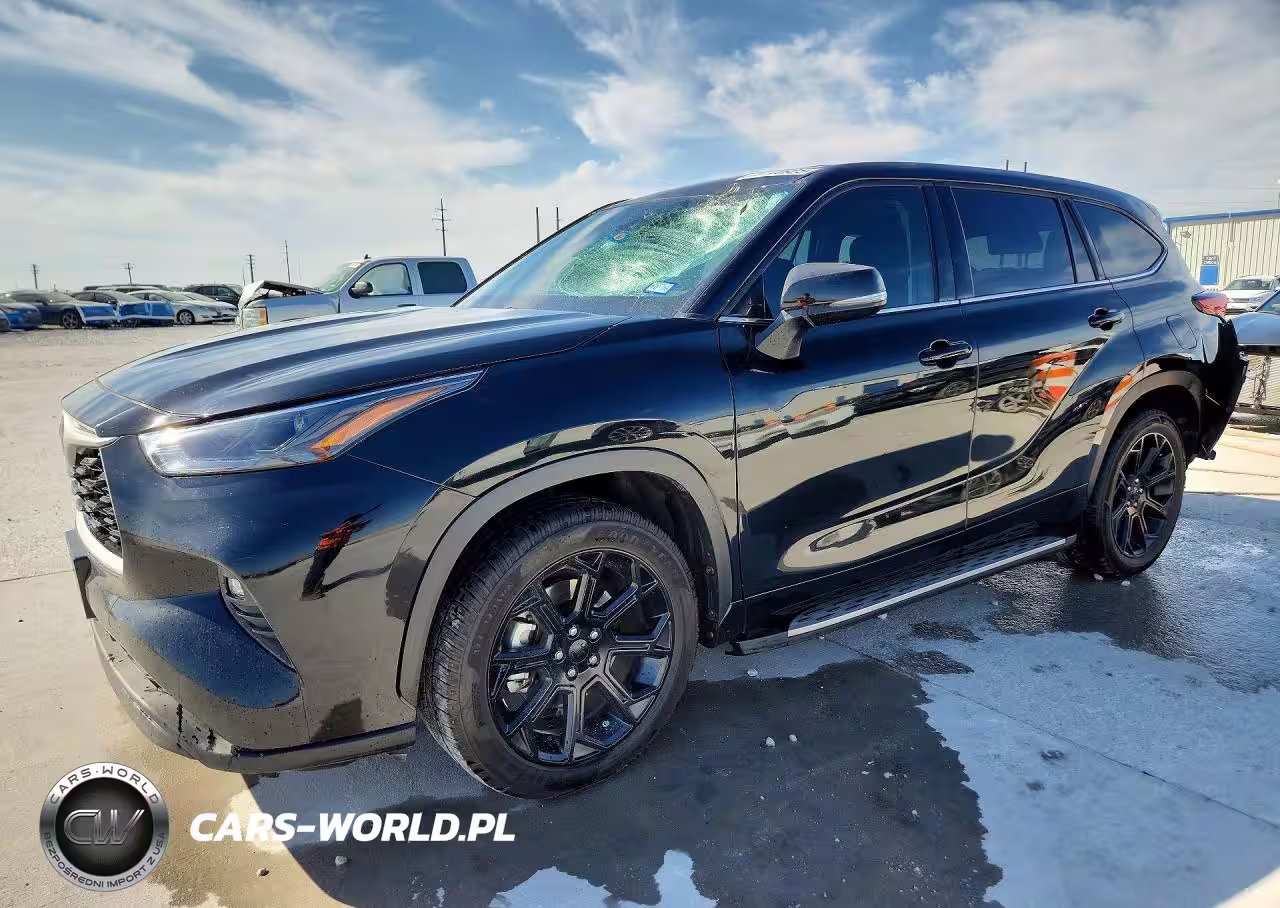 2022 Toyota Highlander Le