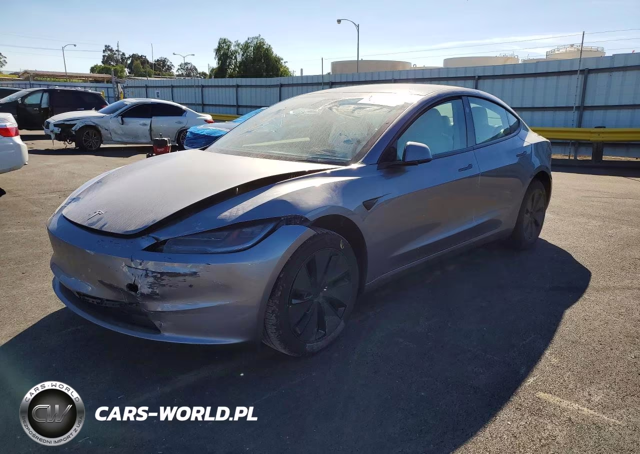 2025 Tesla 3