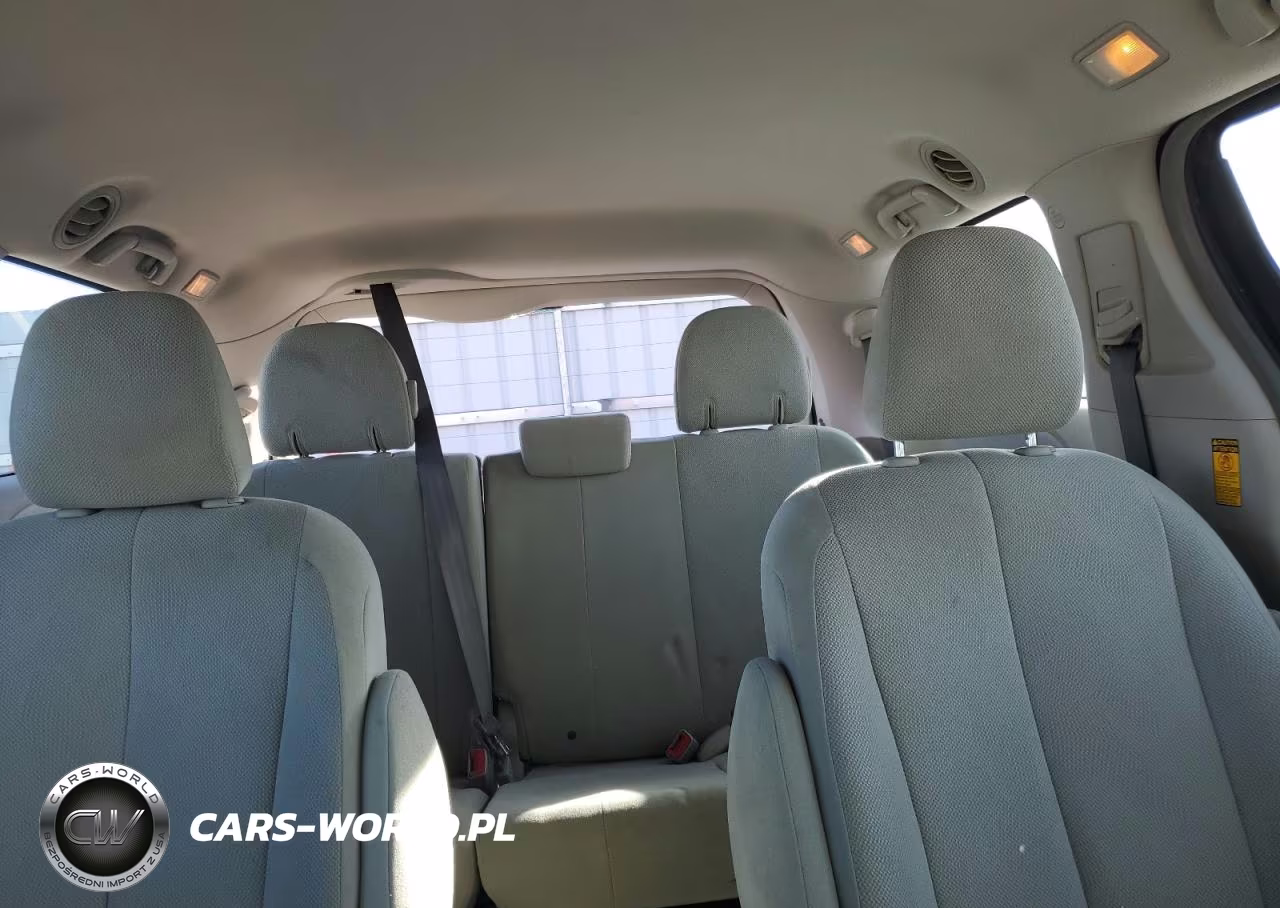 2014 Toyota Sienna VIN:5TDZK3DC7ES445072 - 10