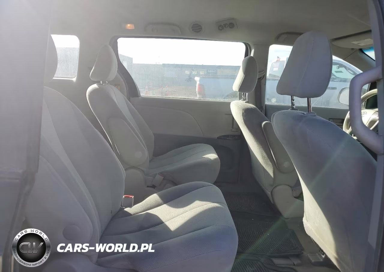 2014 Toyota Sienna VIN:5TDZK3DC7ES445072 - 11