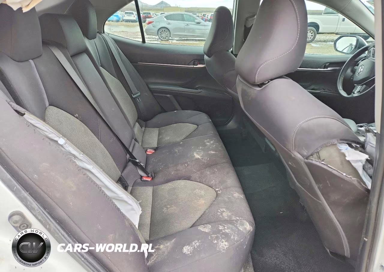 2022 Toyota Camry Le VIN:4T1C11BK1NU056832 - 10