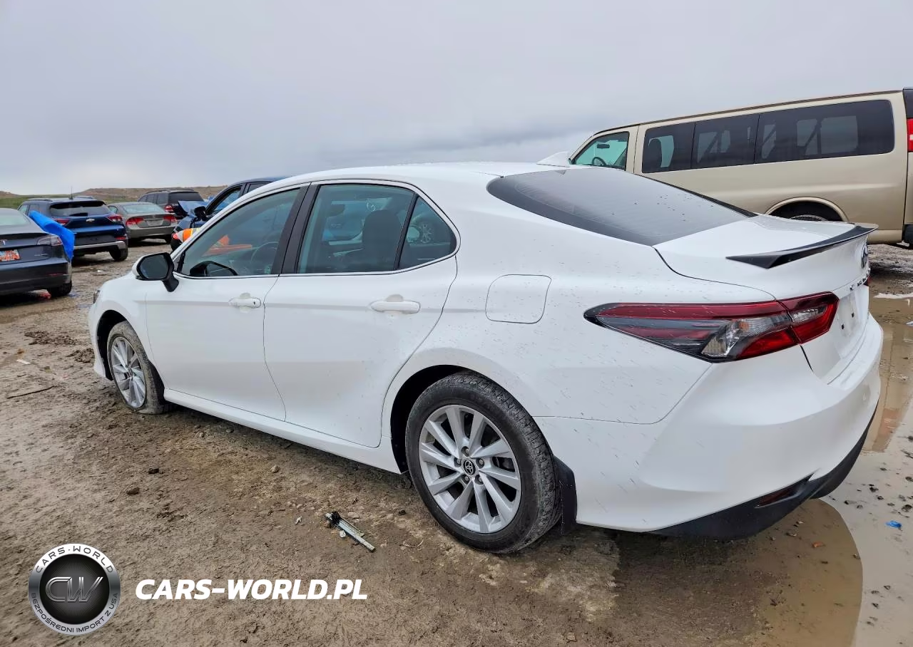 2022 Toyota Camry Le VIN:4T1C11BK1NU056832 - 2