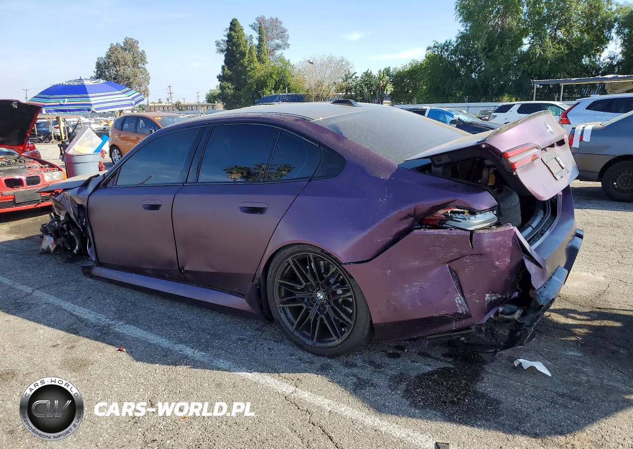2025 BMW M5 VIN:WBS83FK00SCU35556 - 2