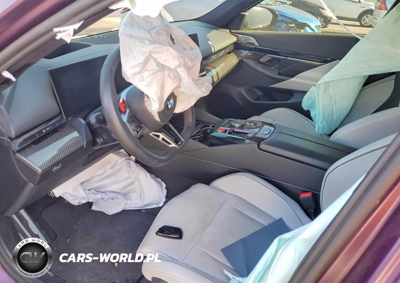 2025 BMW M5 VIN:WBS83FK00SCU35556 - 8