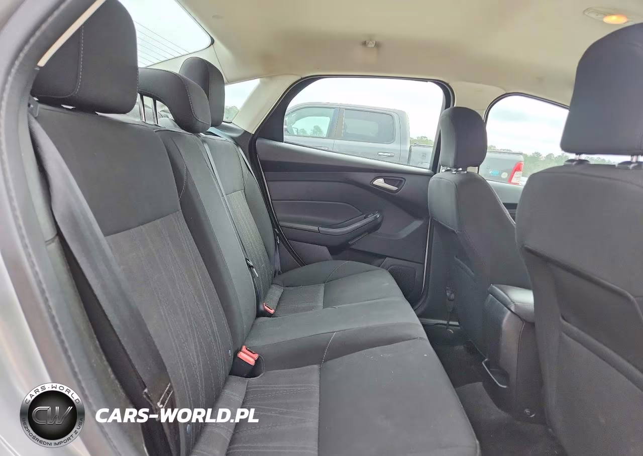 2017 Ford Focus S VIN:1FADP3F24HL285504 - 10