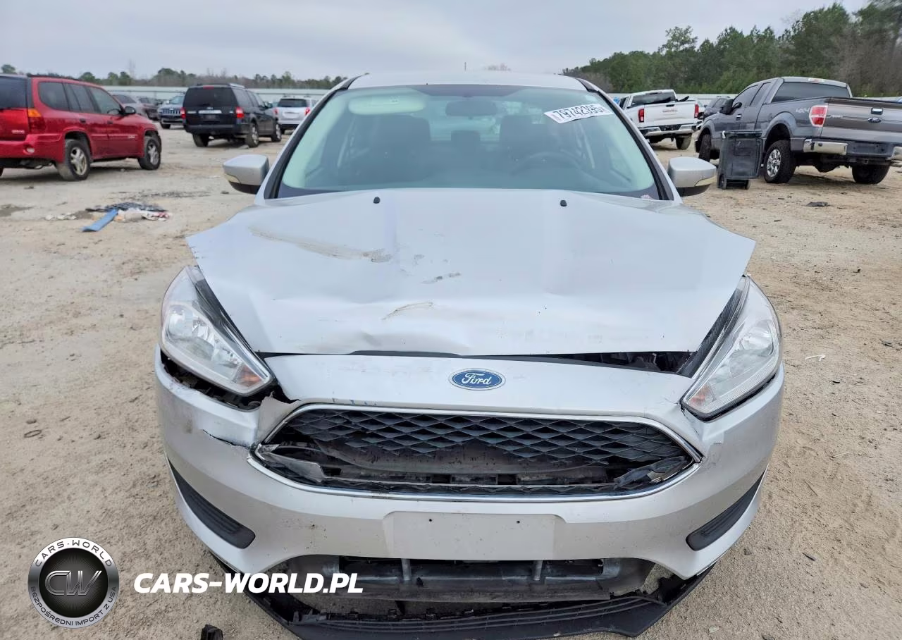 2017 Ford Focus S VIN:1FADP3F24HL285504 - 5