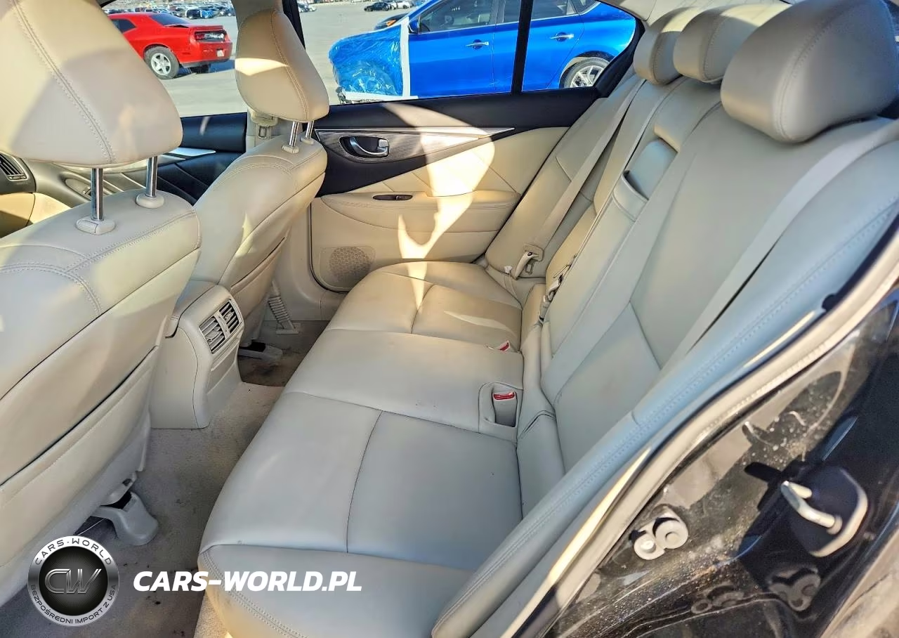 2015 Infiniti Q50 Premium VIN:JN1BV7AP3FM338429 - 10