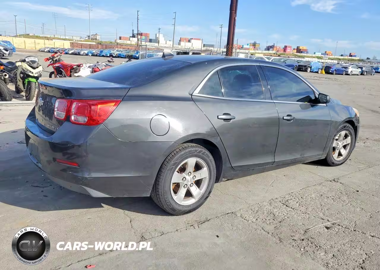 2014 Chevrolet Malibu Ls VIN:1G11B5SL6EF140327 - 3