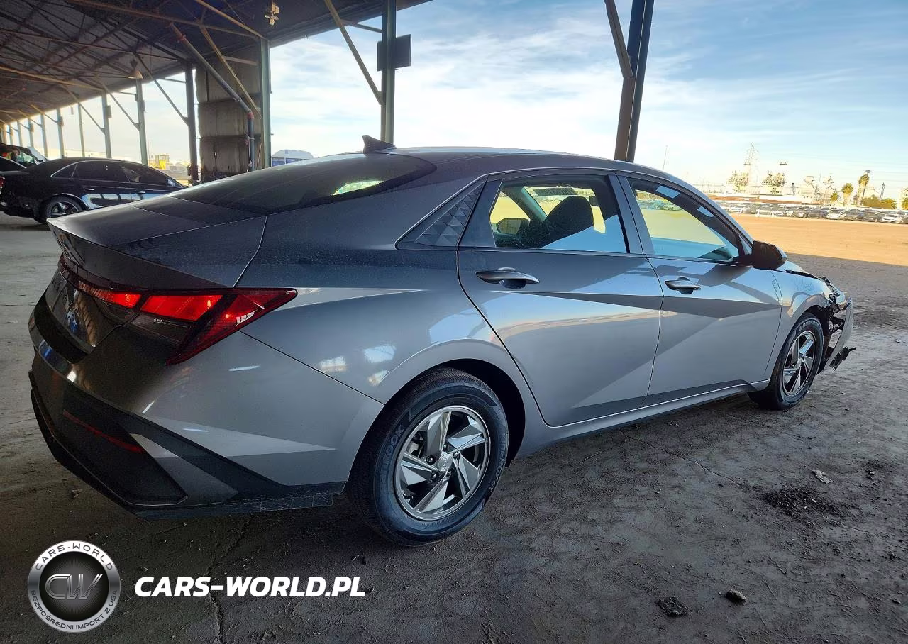 2025 Hyundai Elantra Se VIN:KMHLL4DG3SU025176 - 3