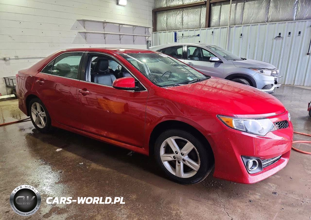 2013 Toyota Camry Se VIN:4T1BF1FK6DU704395 - 4