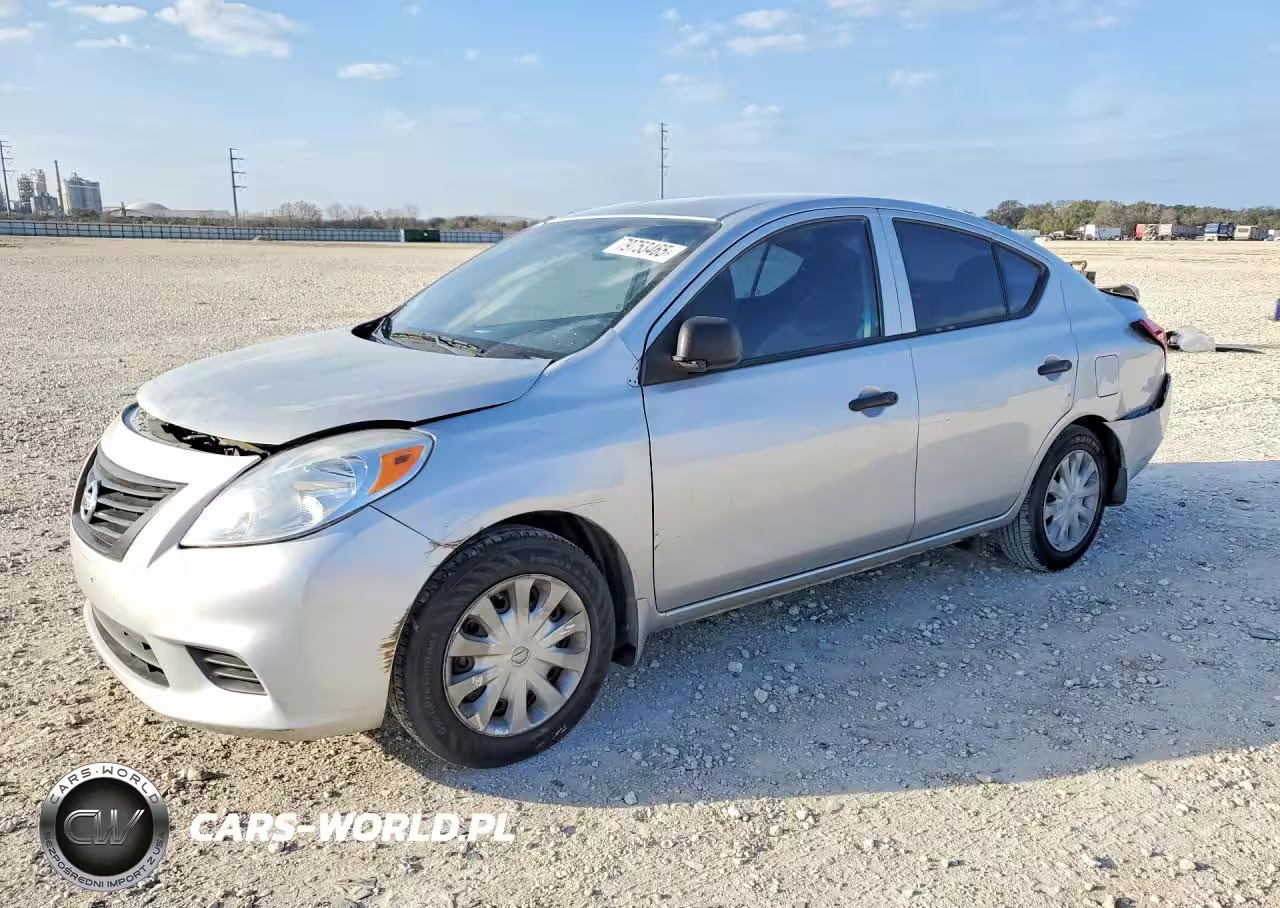 2014 Nissan Versa 1.6 S Plus
