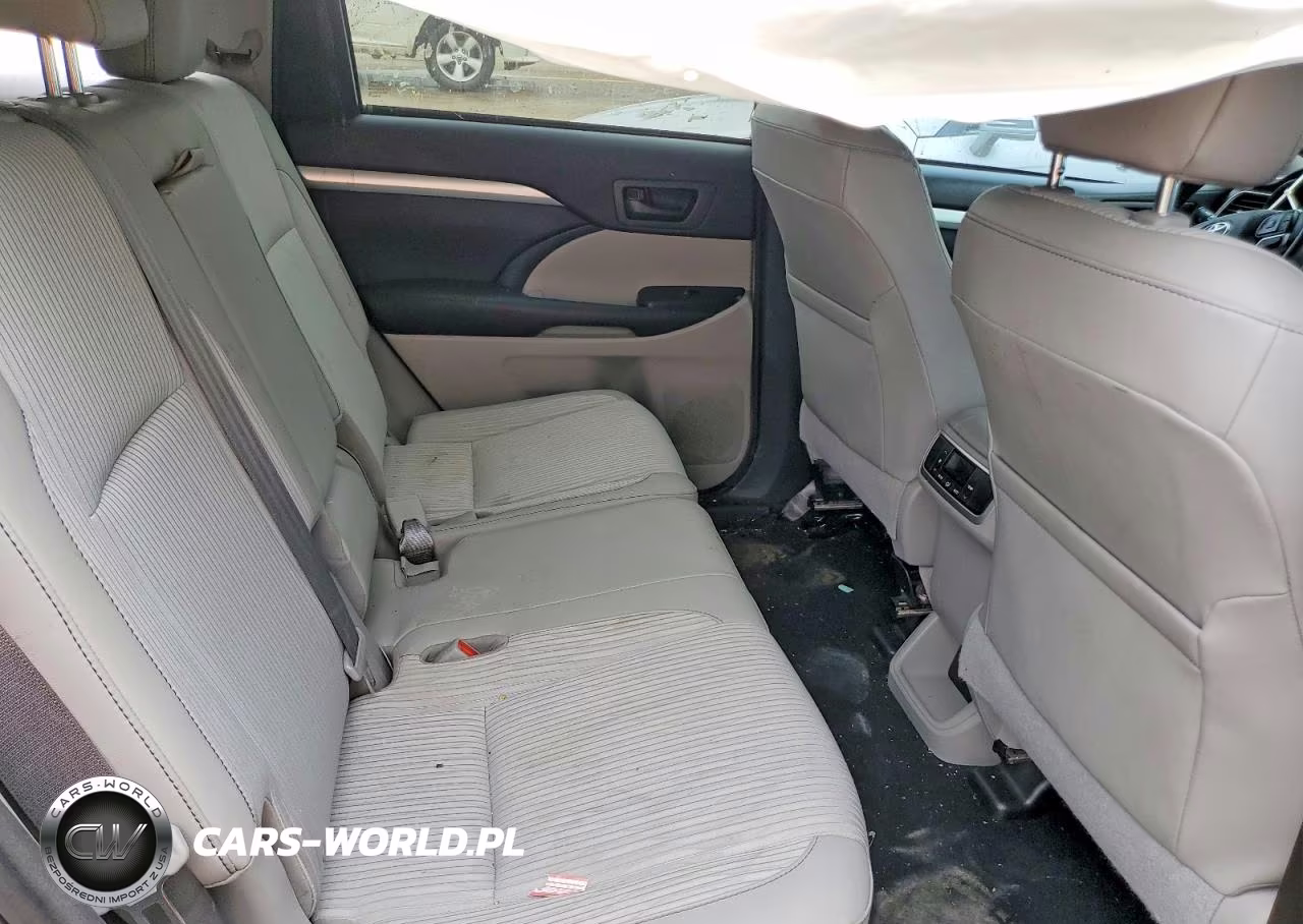 2016 Toyota Highlander Le Plus VIN:5TDZKRFH6GS183866 - 10