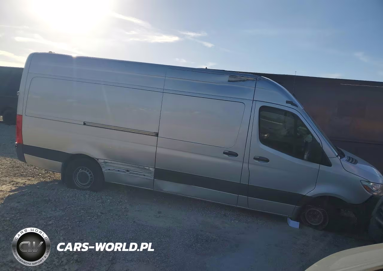 2023 Mercedes Benz Sprinter 2500 Delivery Van VIN:W1Y40CHY4PT136035 - 4