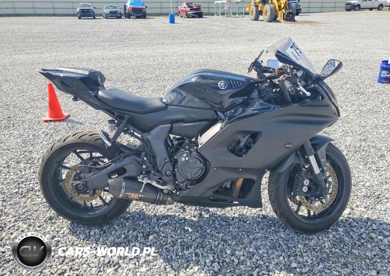 2024 Yama Yzfr7