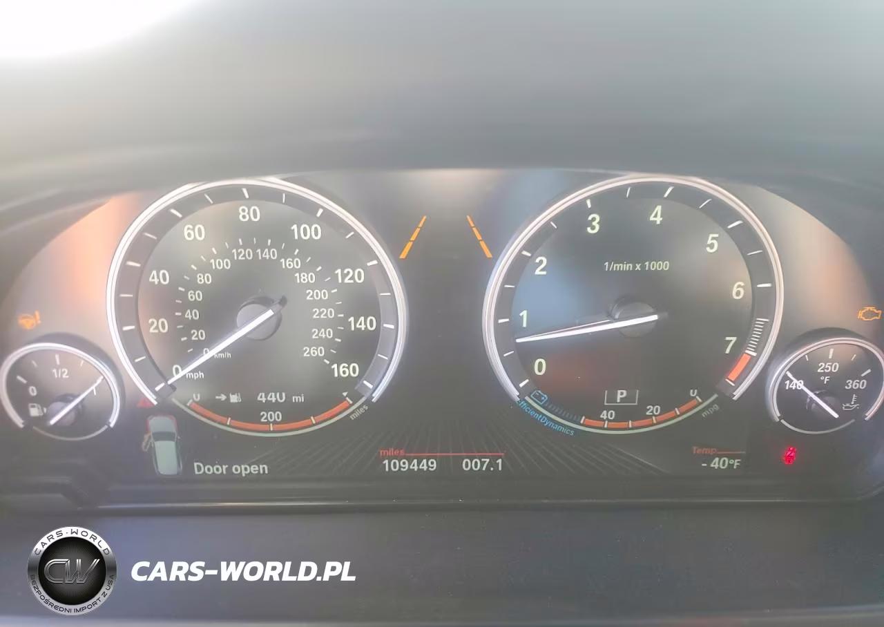 2016 BMW X5 xDrive50I VIN:5UXKR6C55G0J83445 - 9