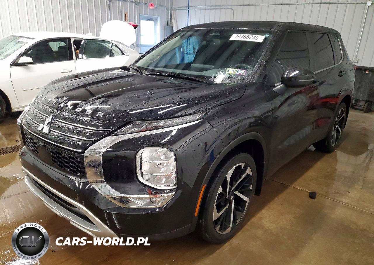 2024 Mitsubishi Outlander Se