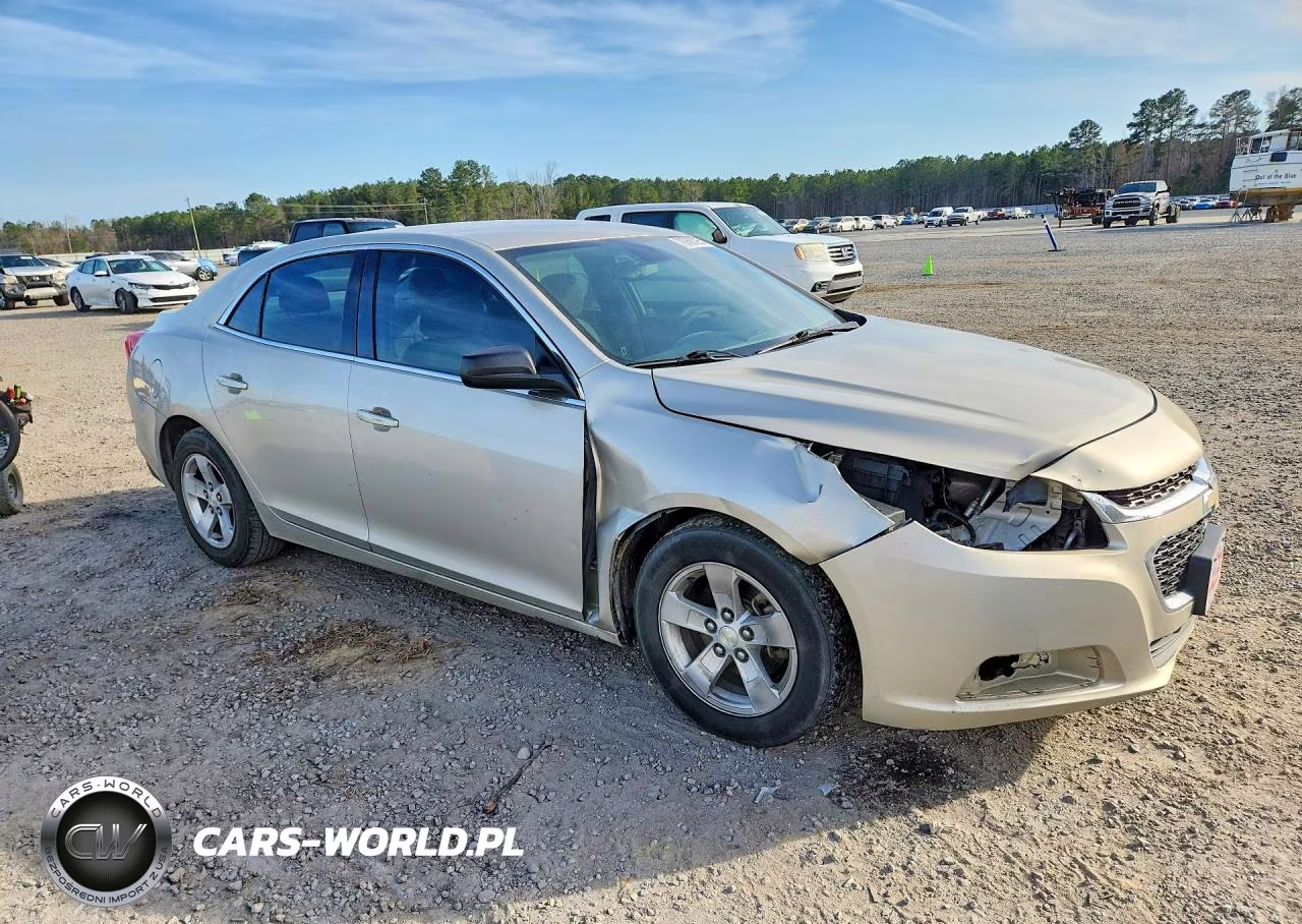 2015 Chevrolet Malibu Ls VIN:1G11A5SL3FF116751 - 4