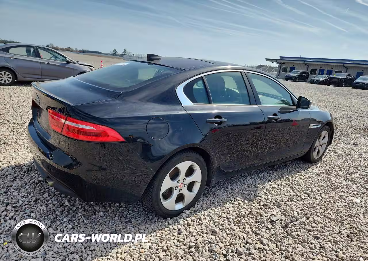2018 Jaguar Xe VIN:SAJAR4FX3JCP34624 - 3