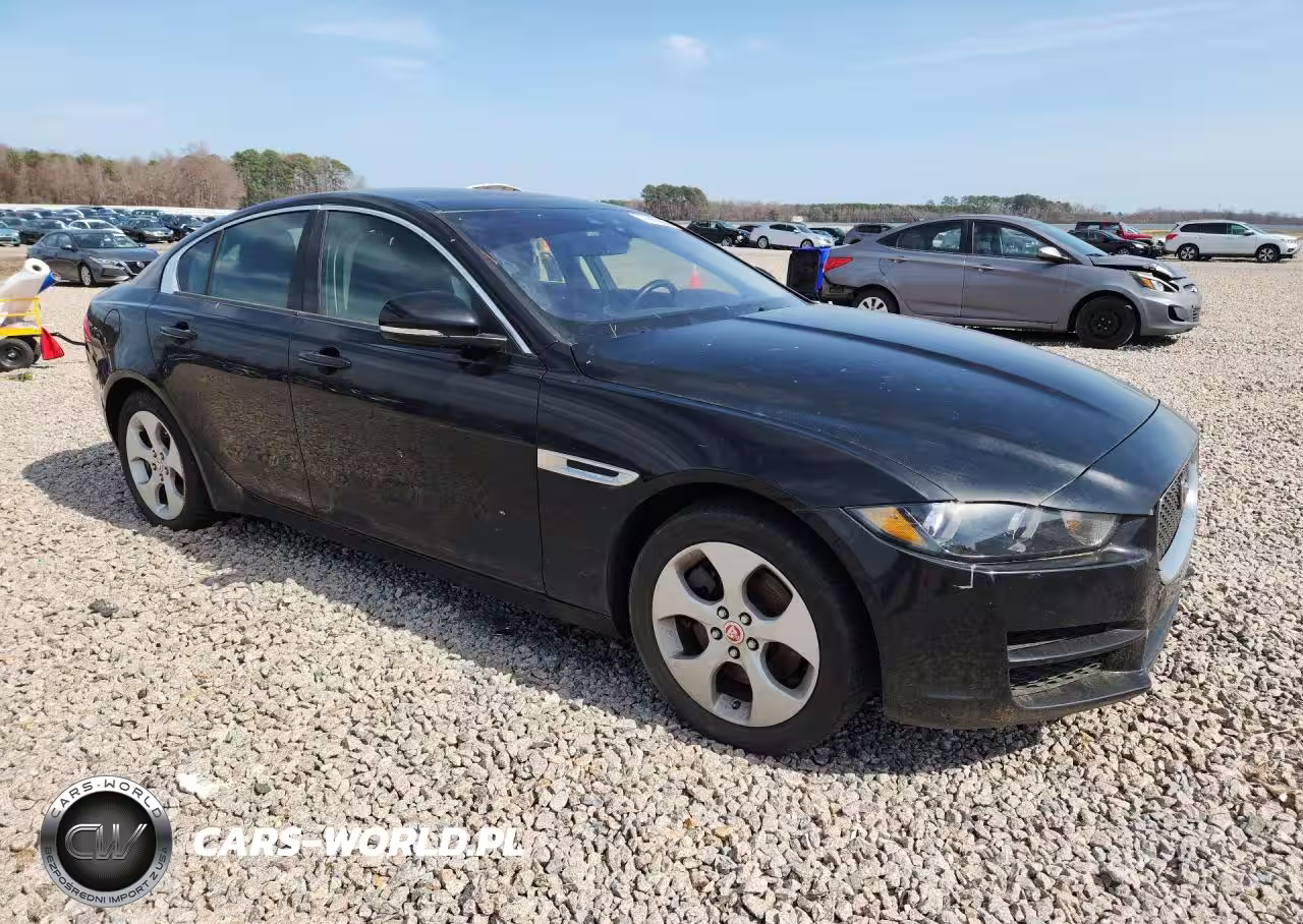 2018 Jaguar Xe VIN:SAJAR4FX3JCP34624 - 4