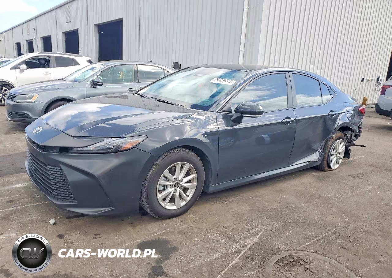 2025 Toyota Camry Le