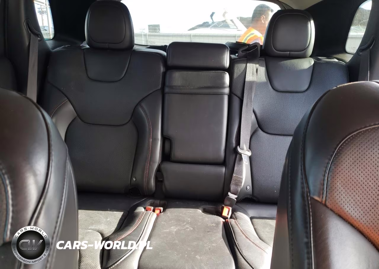 2019 Jeep Cherokee VIN:1C4PJMBX4KD115581 - 10
