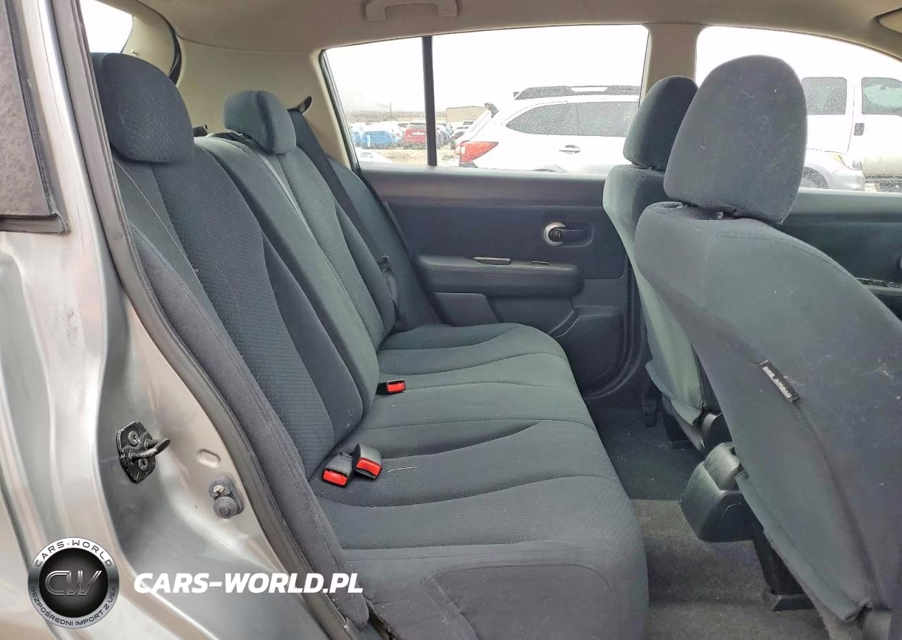 2010 Nissan Versa 1.8 S VIN:3N1BC1CP4AL388551 - 10