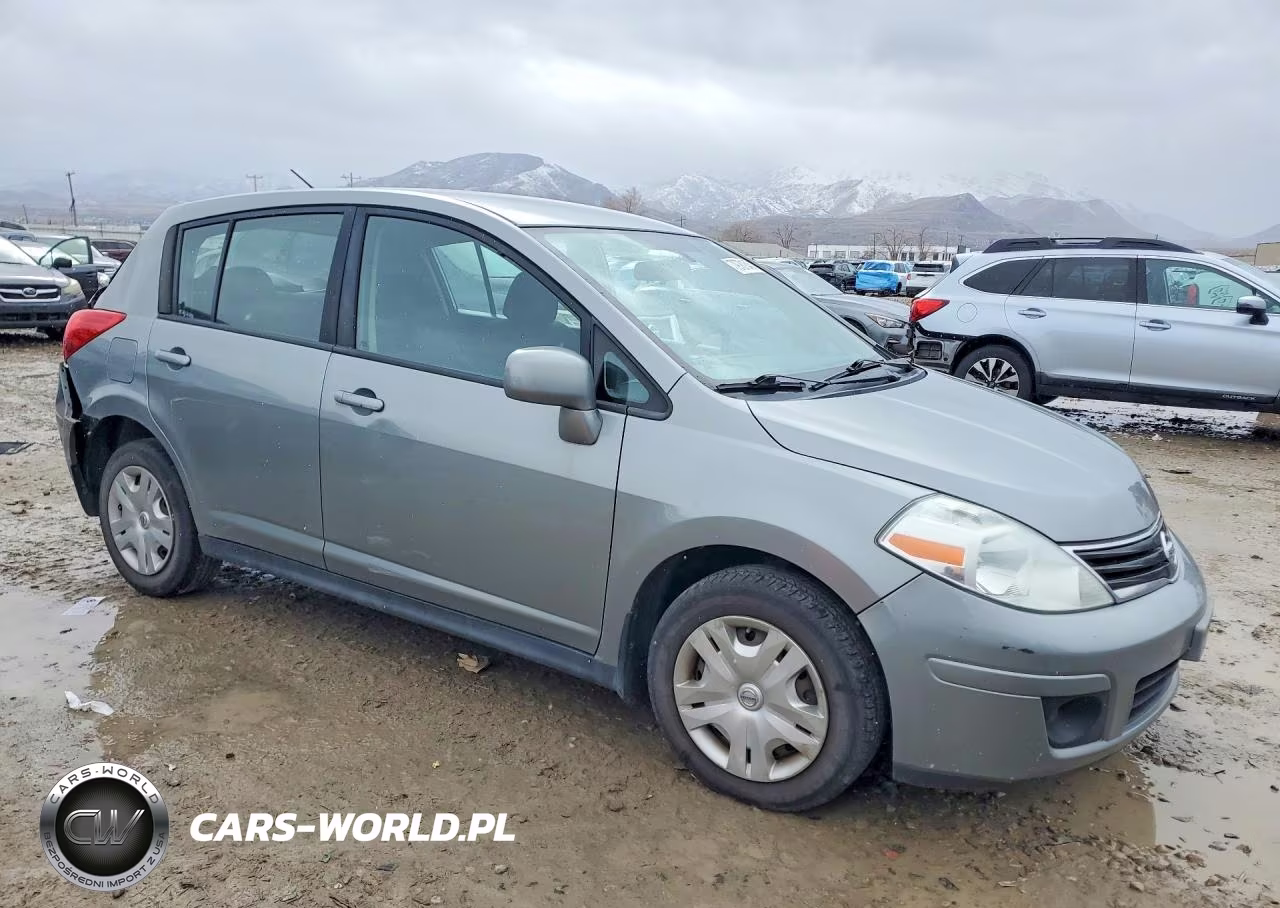 2010 Nissan Versa 1.8 S VIN:3N1BC1CP4AL388551 - 4