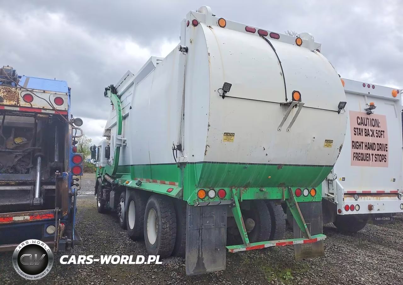 2007 Peterbilt 320 VIN:1NPZL00X17D717319 - 2