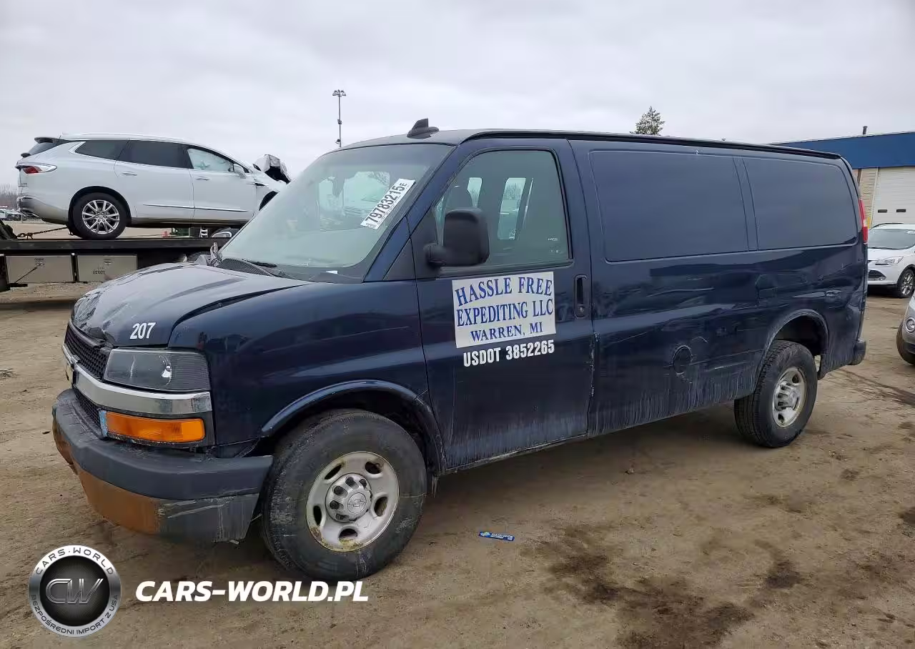 2018 Chevrolet Express G2500 Delivery Van