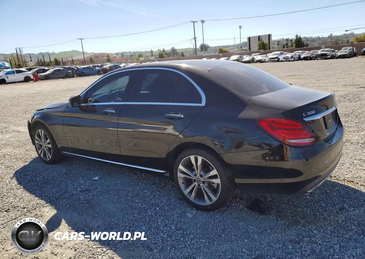 2018 Mercedes-Benz C 300 4Matic VIN:55SWF4KB2JU252297 - 2