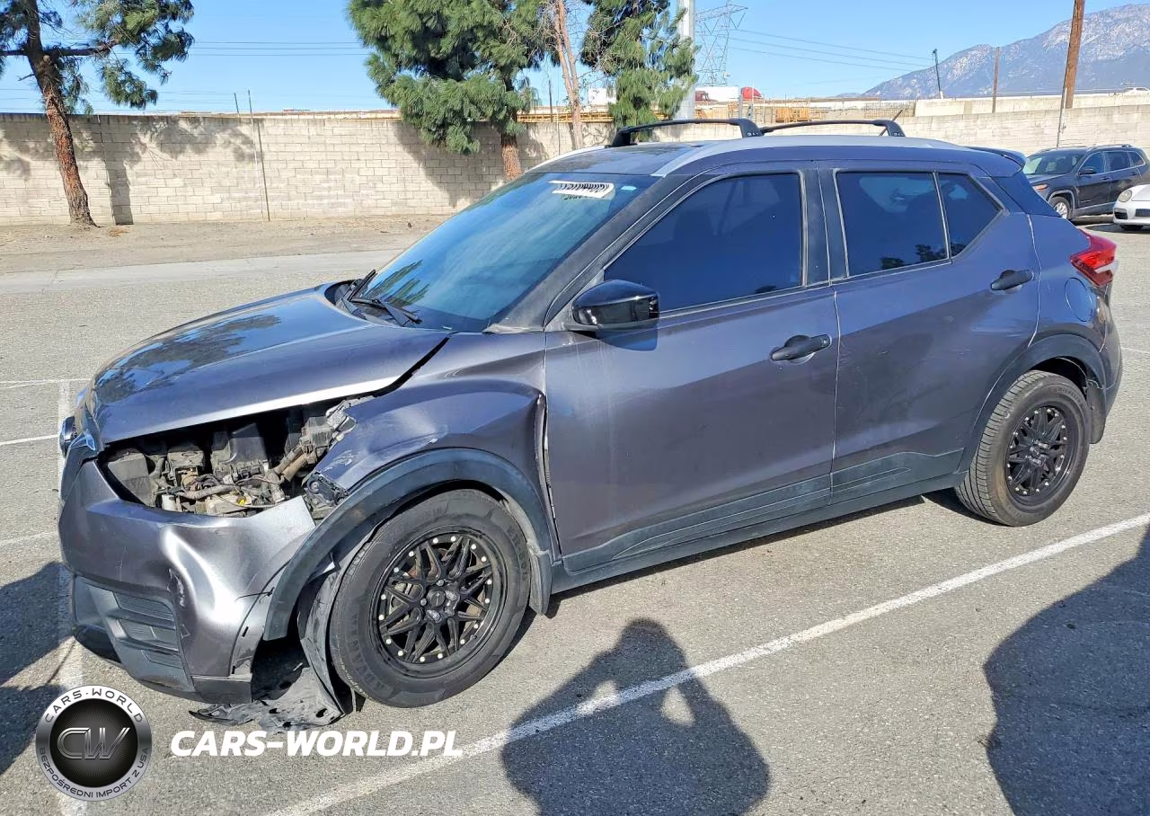 2019 Nissan Kicks S
