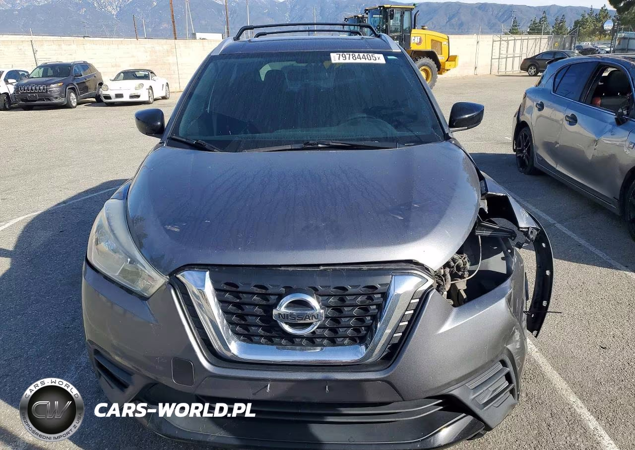 2019 Nissan Kicks S VIN:3N1CP5CU6KL535184 - 5