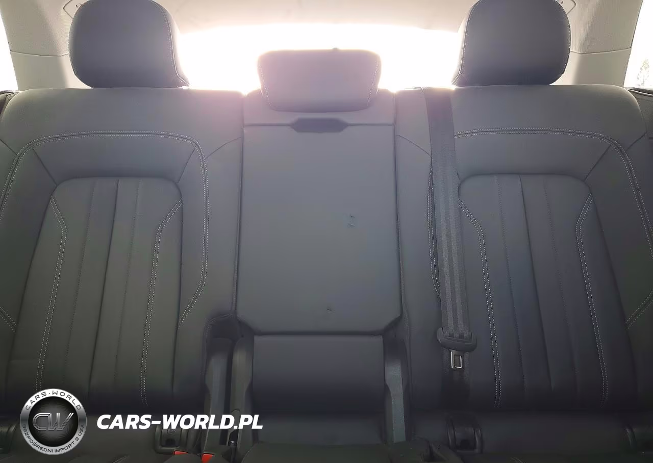 2022 Audi Q5 Premium 45 VIN:WA1GAAFYXN2003637 - 10