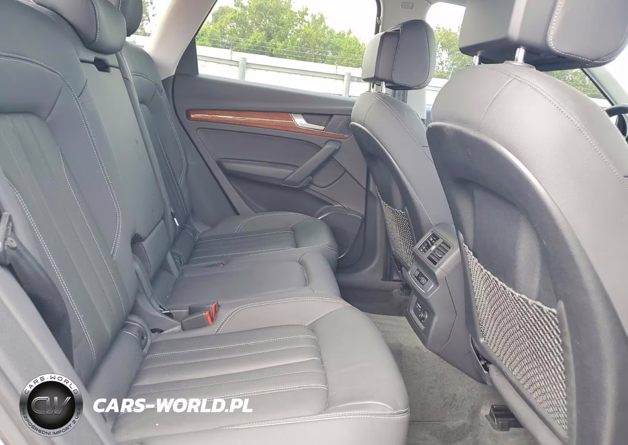 2022 Audi Q5 Premium 45 VIN:WA1GAAFYXN2003637 - 11