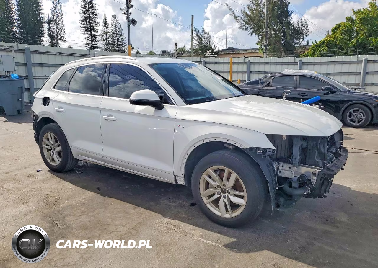 2022 Audi Q5 Premium 45 VIN:WA1GAAFYXN2003637 - 4