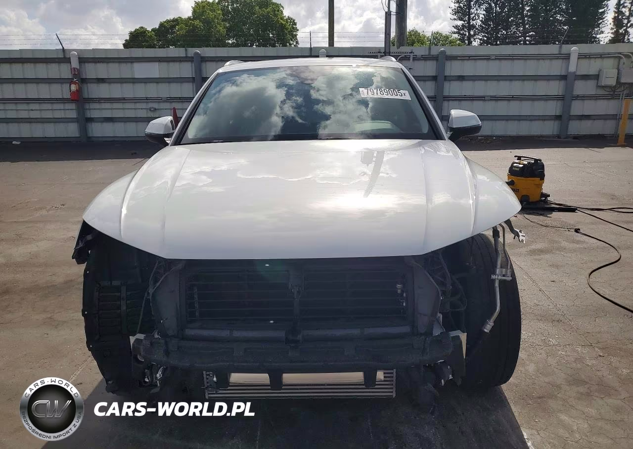 2022 Audi Q5 Premium 45 VIN:WA1GAAFYXN2003637 - 5
