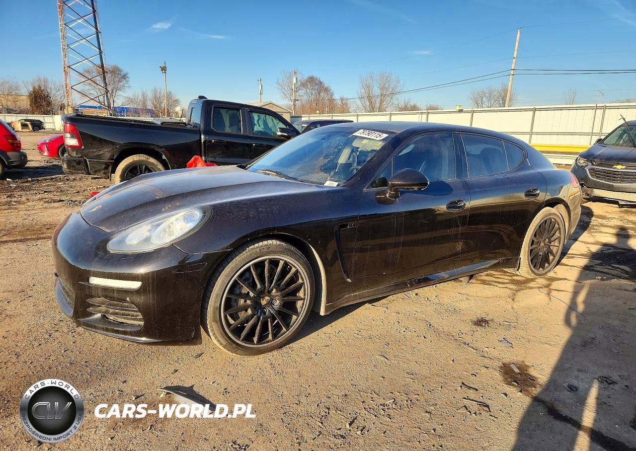 2014 Porsche Panamera 2