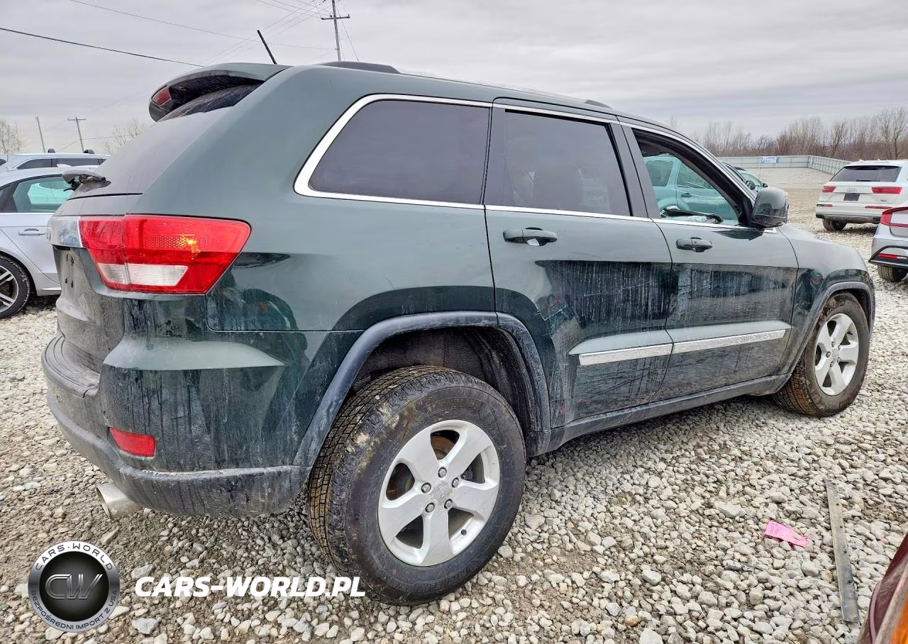 2011 Jeep Grand Cherokee Laredo VIN:1J4RR4GG2BC739034 - 3