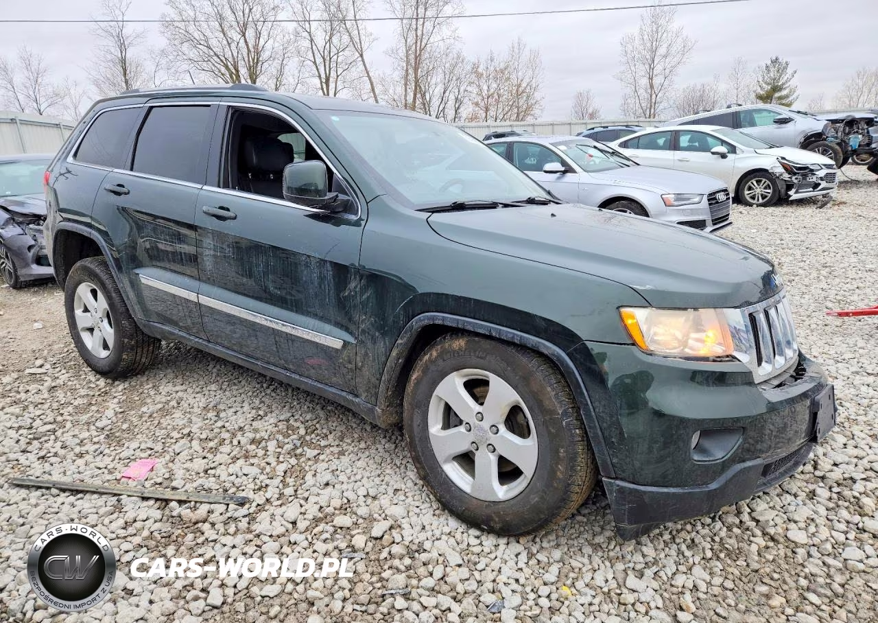 2011 Jeep Grand Cherokee Laredo VIN:1J4RR4GG2BC739034 - 4