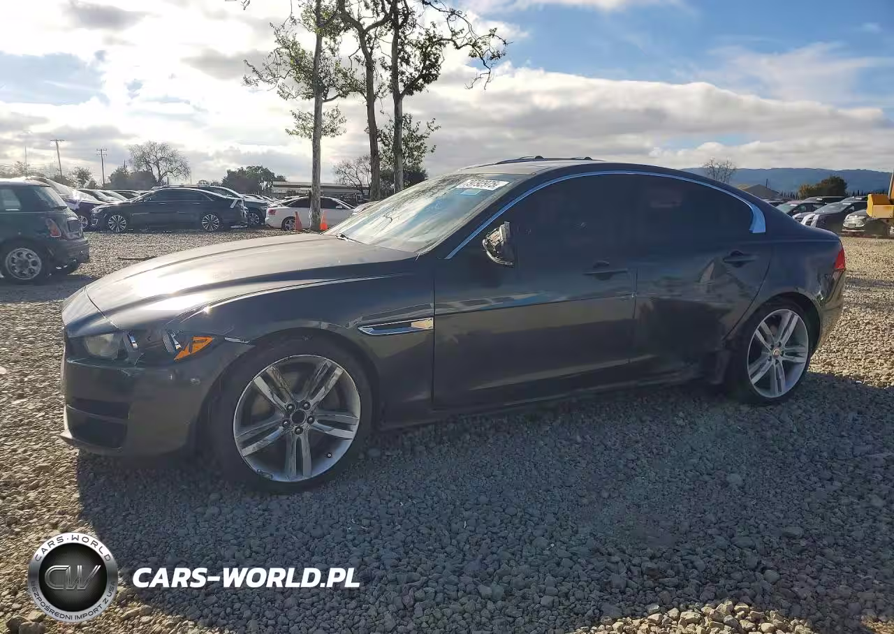 2017 Jaguar Xe Premium