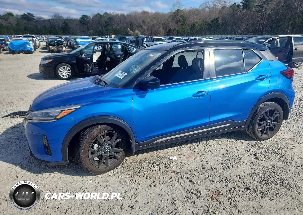 2021 Nissan Kicks Sr