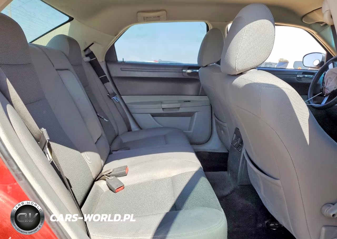 2007 Chrysler 300 VIN:2C3KA43R27H605543 - 10
