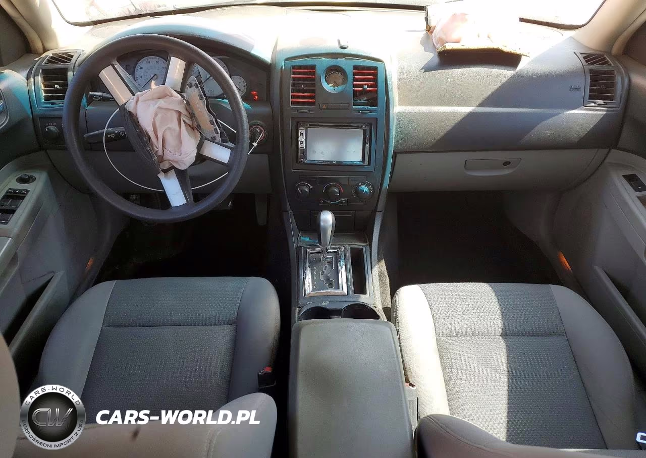 2007 Chrysler 300 VIN:2C3KA43R27H605543 - 8