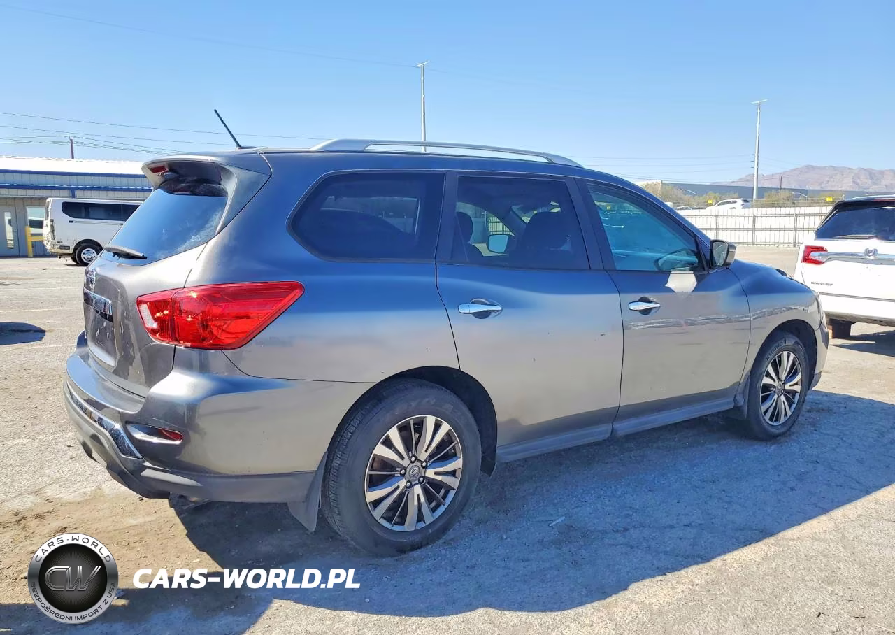 2018 Nissan Pathfinder S VIN:5N1DR2MN3JC663129 - 3