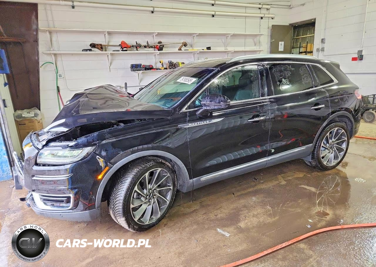 2020 Lincoln Nautilus Reserve – zdjęcie 1 z 13