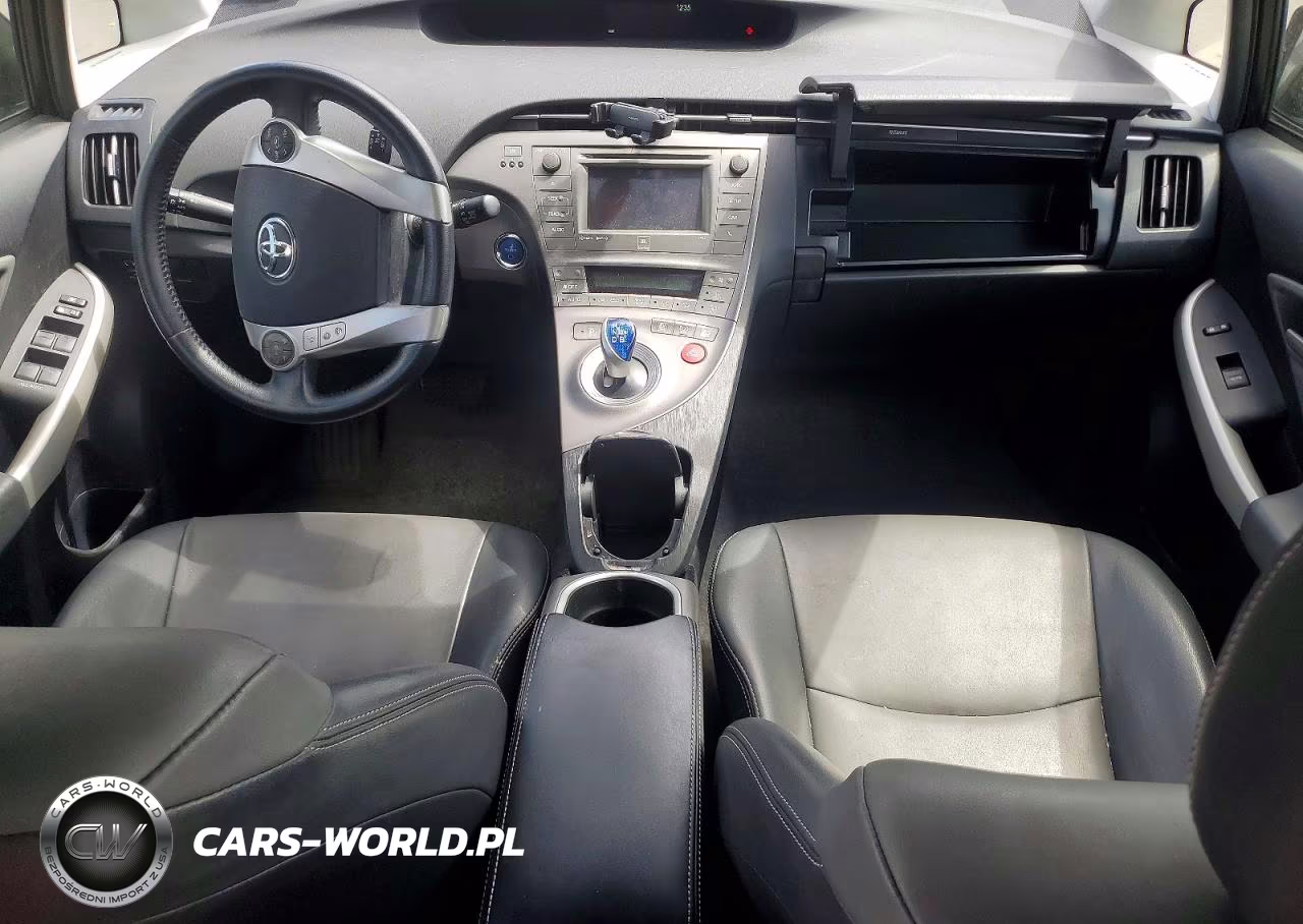2013 Toyota Prius Four VIN:JTDKN3DU4D0343599 - 8