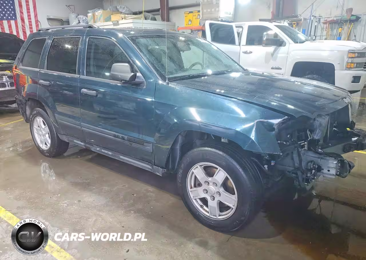 2005 Jeep Grand Cherokee Laredo VIN:1J4GR48K75C559272 - 4