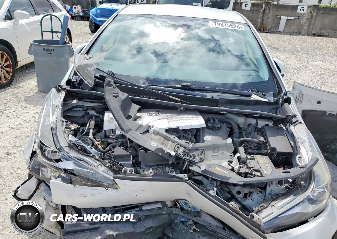 2021 Toyota Prius Le VIN:JTDKAMFU9M3134162 - 11
