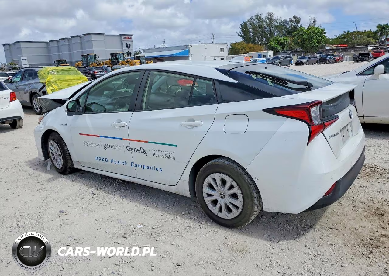 2021 Toyota Prius Le VIN:JTDKAMFU9M3134162 - 2