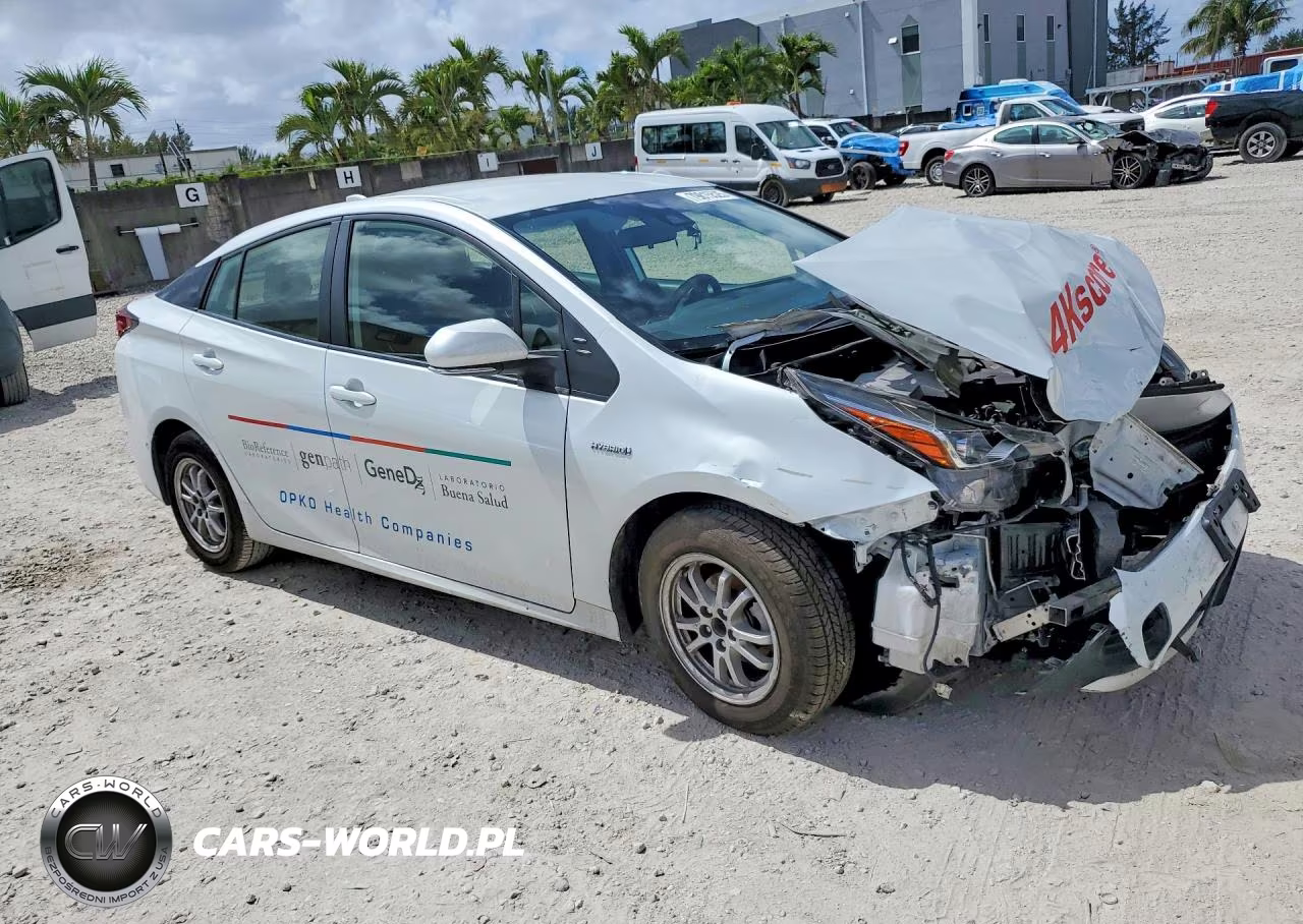 2021 Toyota Prius Le VIN:JTDKAMFU9M3134162 - 4